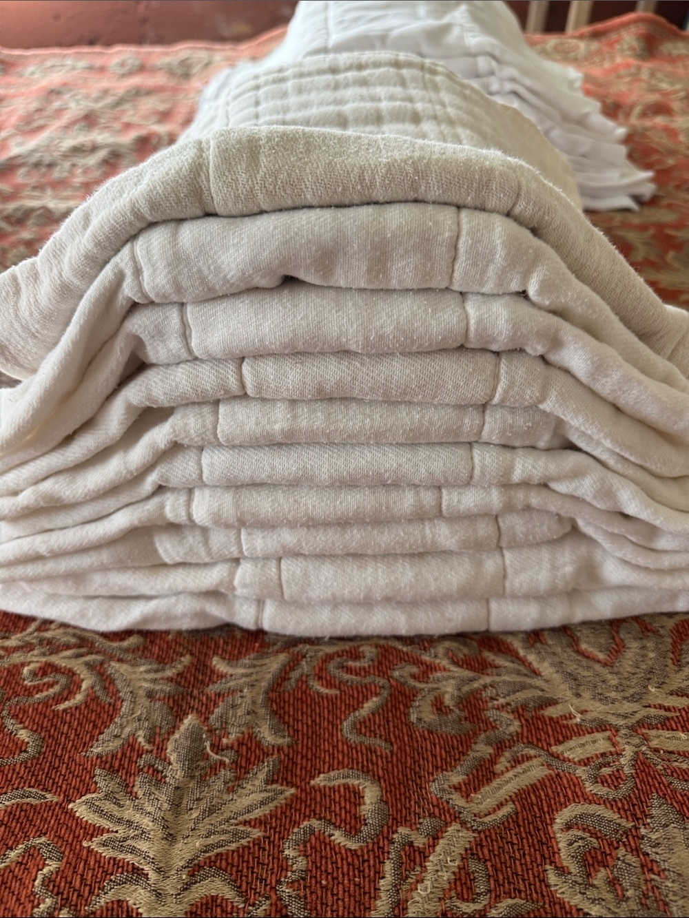 Lot of 10 prefold diapers